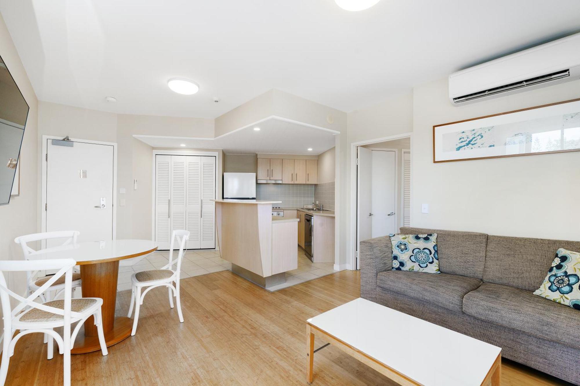 Apartment Salt Apts - North Facing 2br Dual Key, 1 Bedroom & Avail - Hosted By Management *